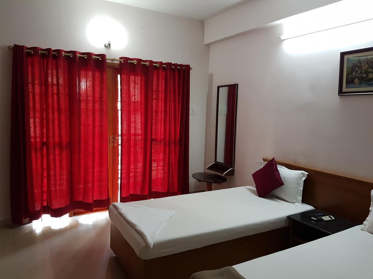 Bed and Breakfast Orchid Serenity Chennai Exterior foto
